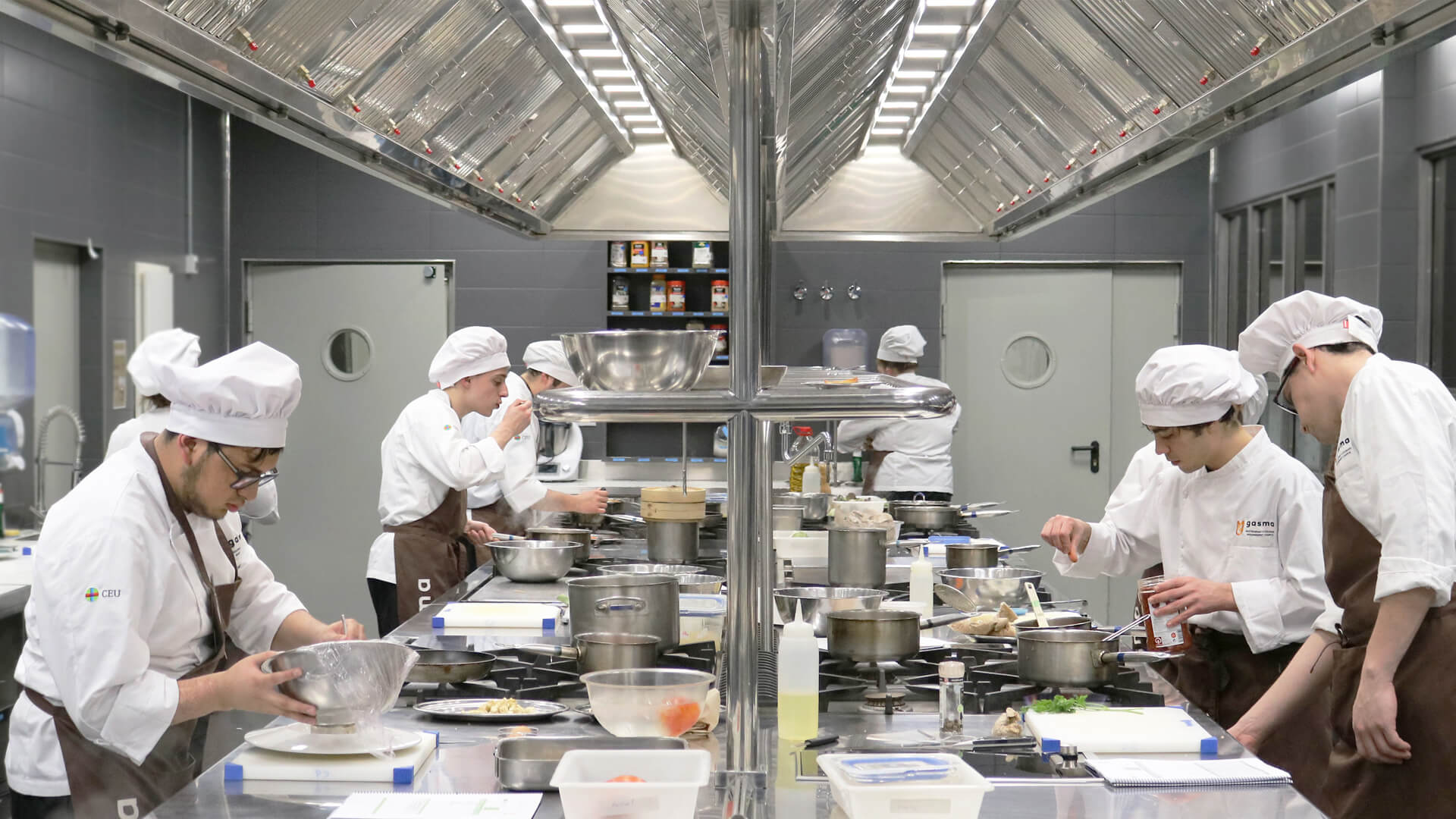 La gastronomía ya no necesita solo cocineros: necesita gestores que entiendan el negocio
